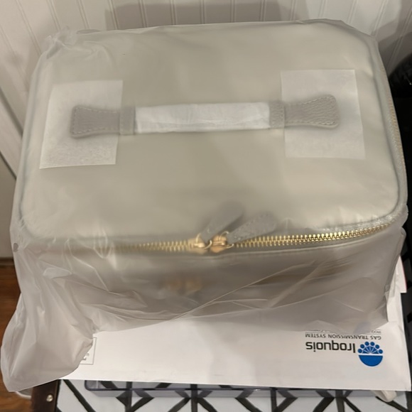 NEW Trish McEvoy travel make up bag - Picture 7 of 7